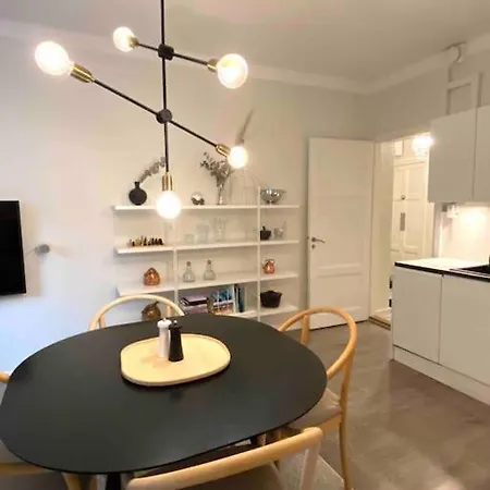 Glorious In Hakaniemi Apartment